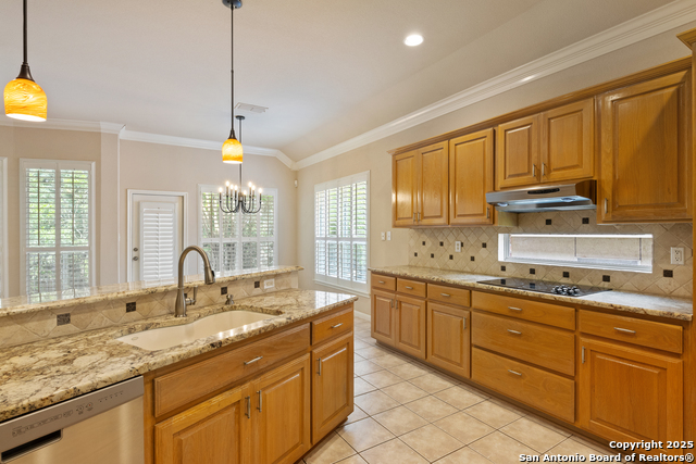 Listing photo id 7 for 36 Silverhorn