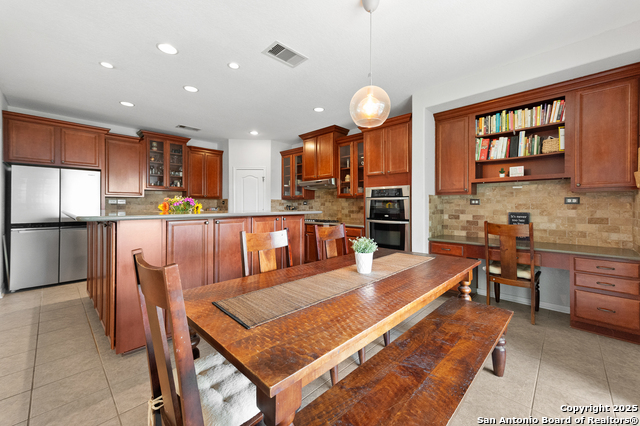 Image 15 of 39 For 1222 Ashbury Bay