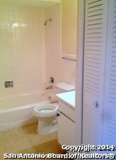 Image 3 of 7 For 923 Vance Jackson Rd  1102