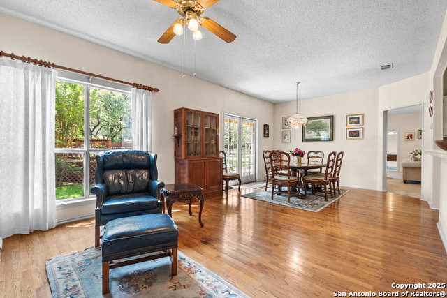 Image 14 of 49 For 8519 Alydar Cir