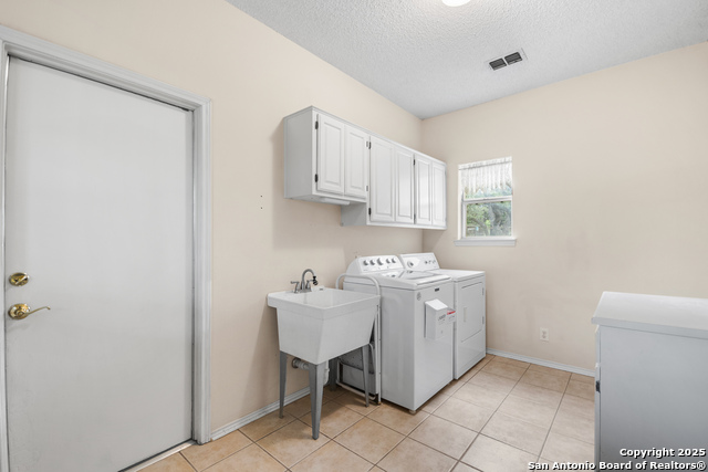 Image 35 of 49 For 8519 Alydar Cir