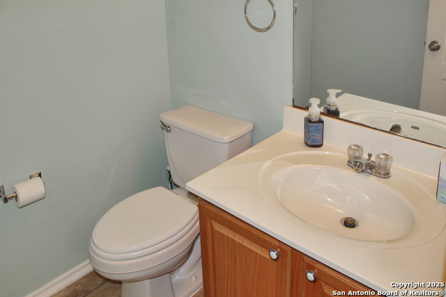 Listing photo id 12 for 7527 Escada Crest