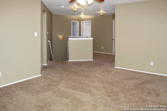Listing photo id 15 for 7527 Escada Crest