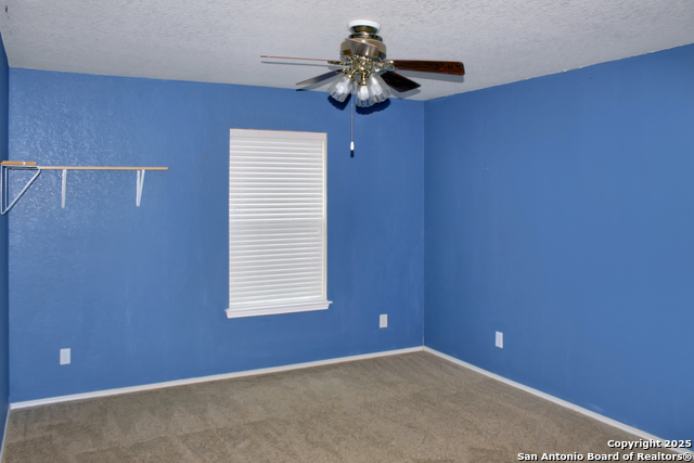 Listing photo id 19 for 7527 Escada Crest