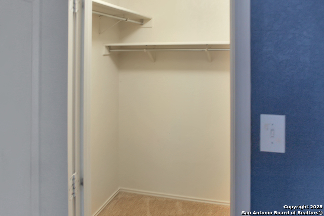 Listing photo id 20 for 7527 Escada Crest