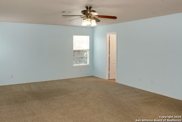 Listing photo id 26 for 7527 Escada Crest