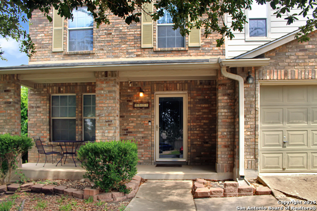 Listing photo id 1 for 7527 Escada Crest