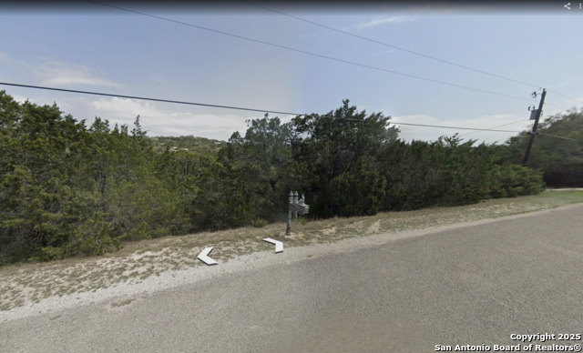 Listing photo id 2 for 1643 Desiree