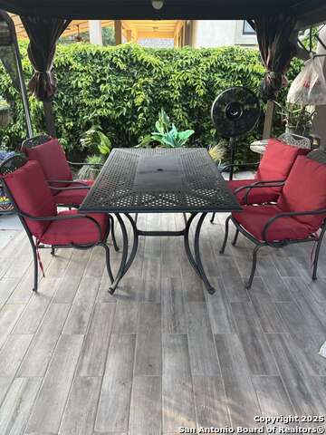 Image 6 of 24 For 636 Carriage House  # 30
