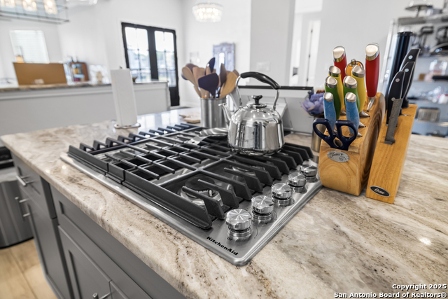 Listing photo id 14 for 1219 Olive