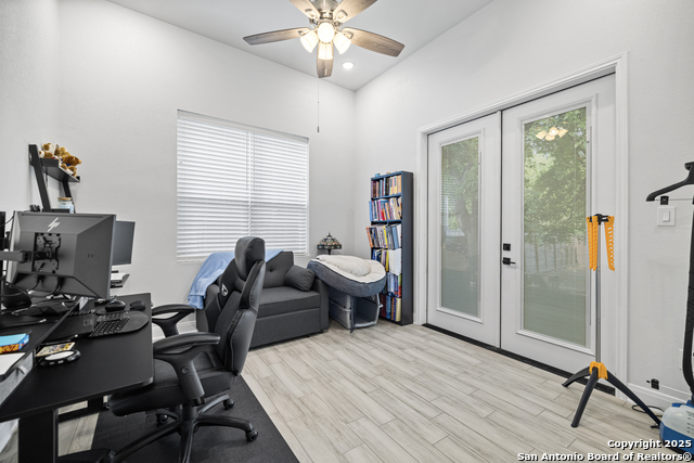 Listing photo id 22 for 1219 Olive