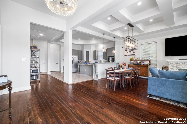 Listing photo id 3 for 1219 Olive