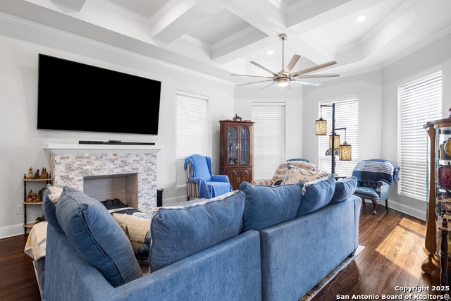 Listing photo id 7 for 1219 Olive