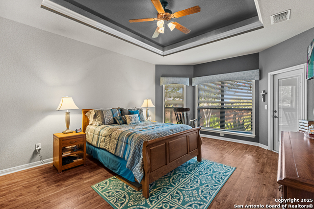 Listing photo id 16 for 2299 Sun Chase
