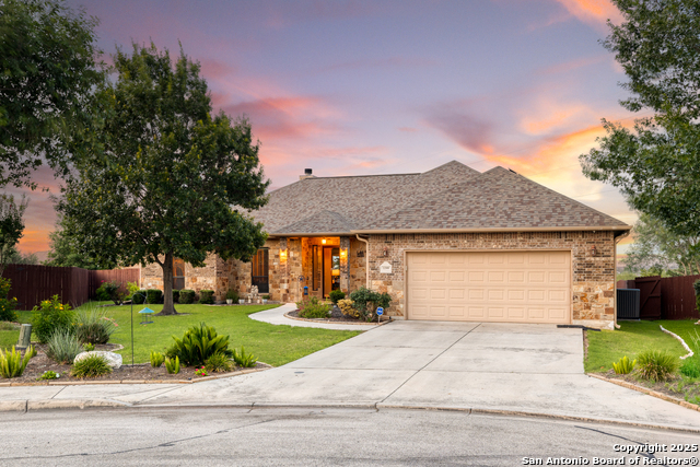 Listing photo id 1 for 2299 Sun Chase