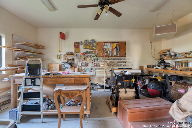 Listing photo id 29 for 2299 Sun Chase