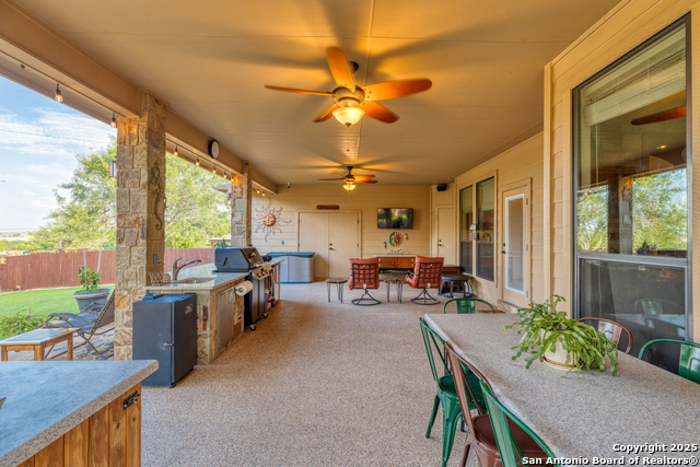 Listing photo id 30 for 2299 Sun Chase