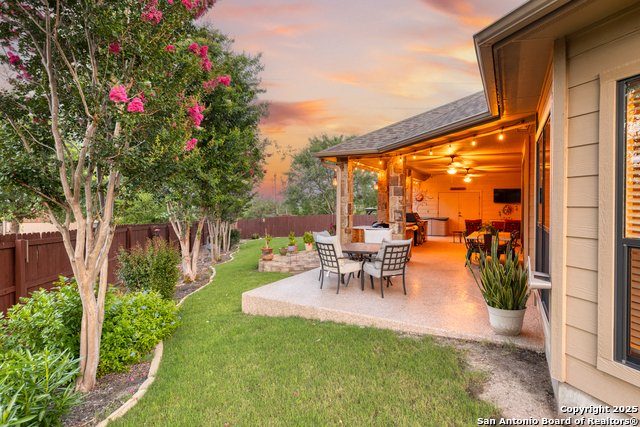 Listing photo id 32 for 2299 Sun Chase