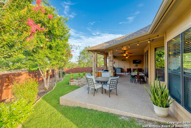 Listing photo id 37 for 2299 Sun Chase