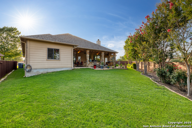 Listing photo id 38 for 2299 Sun Chase