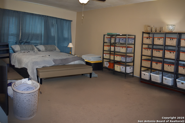 Listing photo id 7 for 8328 Morning Grove