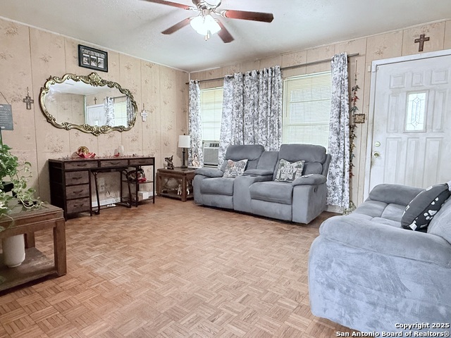 Image 2 of 13 For 2407 Aiken  