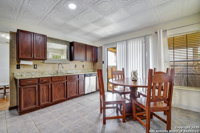 Image 11 of 35 For 16624 Blanco Ky