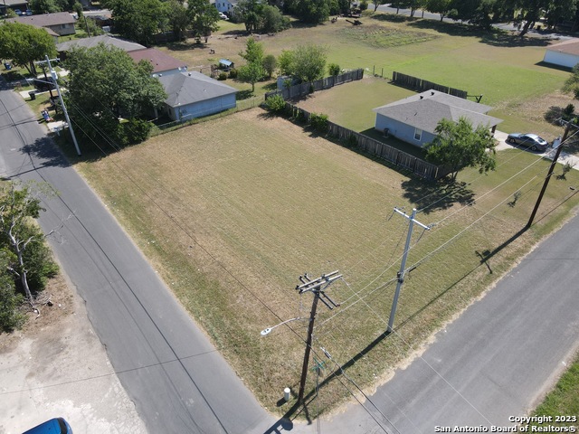Image 2 of 6 For 772 Johnson Ave