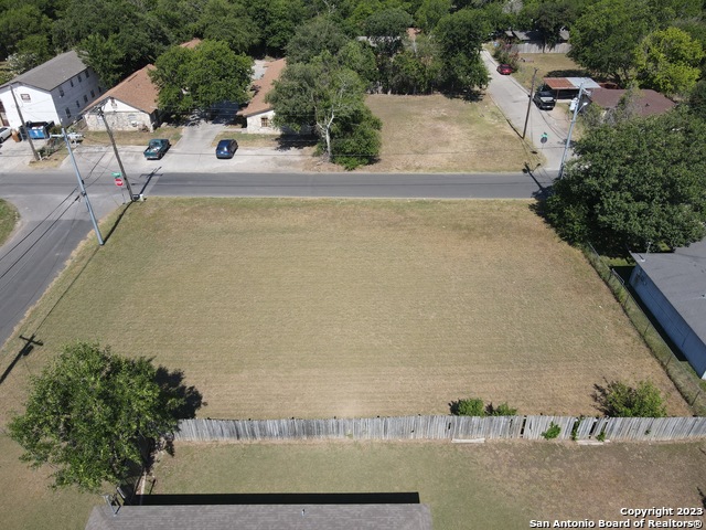 Image 5 of 6 For 772 Johnson Ave