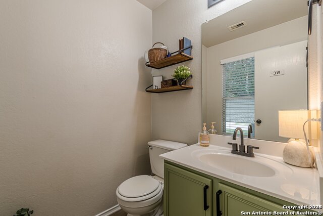 Listing photo id 9 for 609 San Augustine