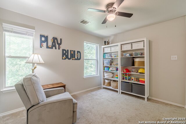 Listing photo id 12 for 609 San Augustine
