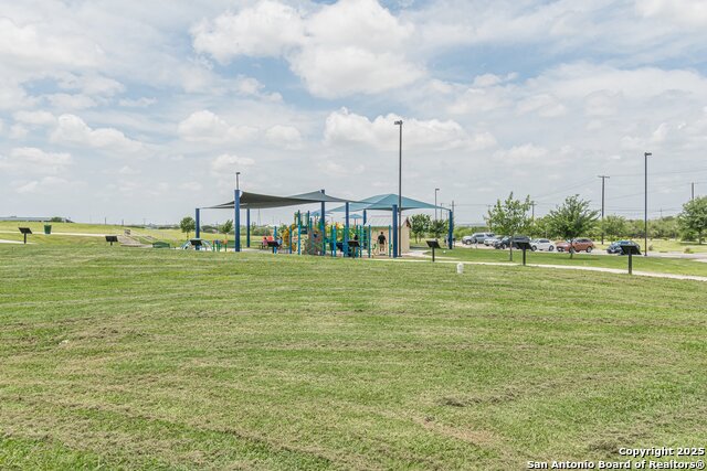 Listing photo id 27 for 609 San Augustine