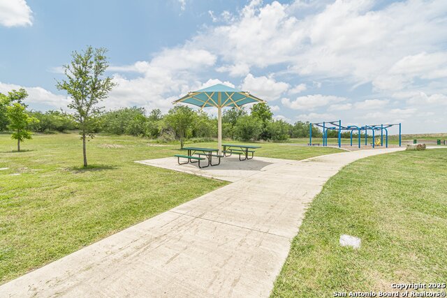 Listing photo id 29 for 609 San Augustine