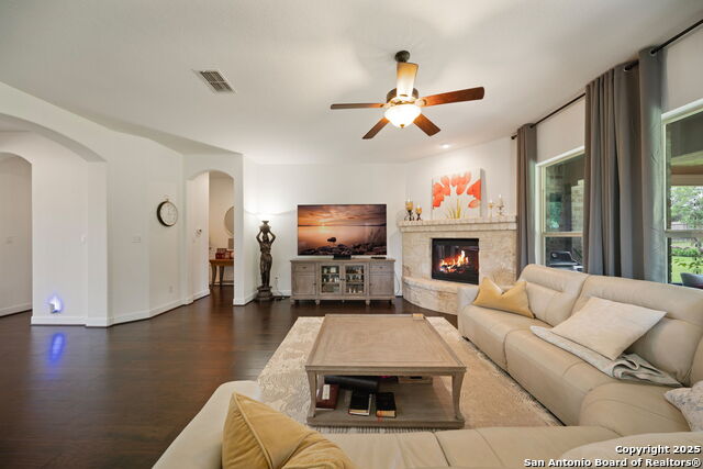 Image 16 of 53 For 26113 Rockwall Parkway
