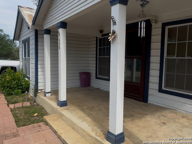 Image 2 of 4 For 726 Avenue L