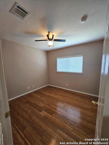 Listing photo id 14 for 8502 Chickasaw