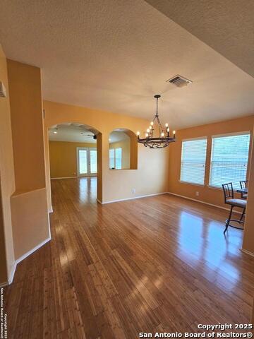 Listing photo id 1 for 8502 Chickasaw