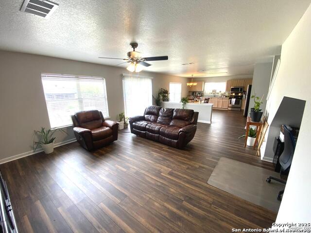 Listing photo id 8 for 6802 Knights