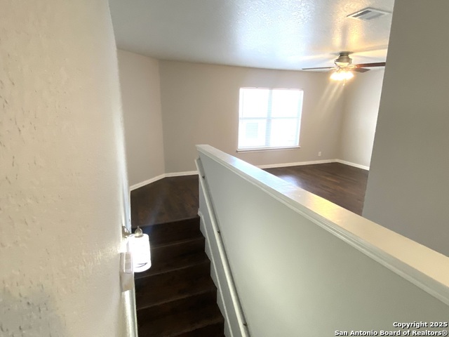 Listing photo id 24 for 6802 Knights