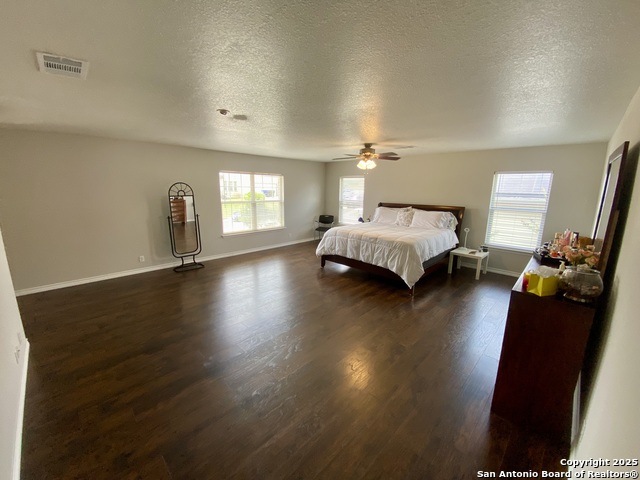 Listing photo id 30 for 6802 Knights