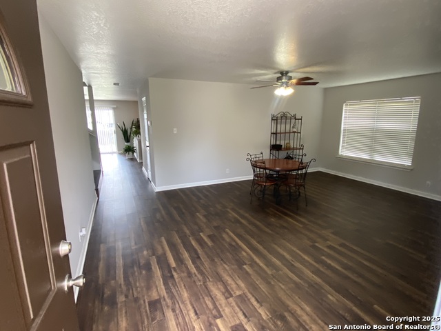 Listing photo id 3 for 6802 Knights