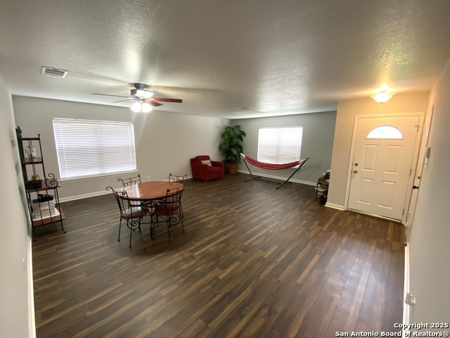 Listing photo id 4 for 6802 Knights