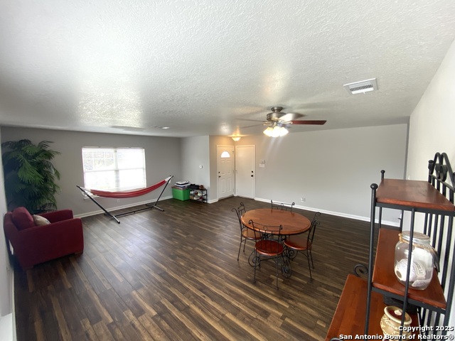 Listing photo id 5 for 6802 Knights