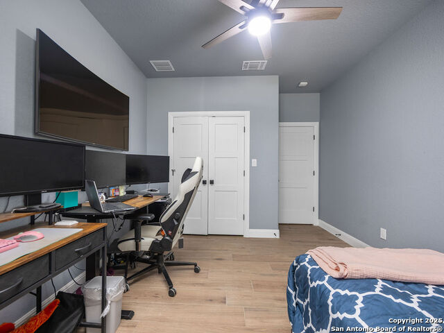 Listing photo id 16 for 228 Triple R