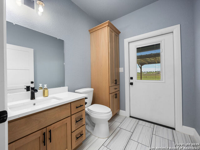 Listing photo id 19 for 228 Triple R