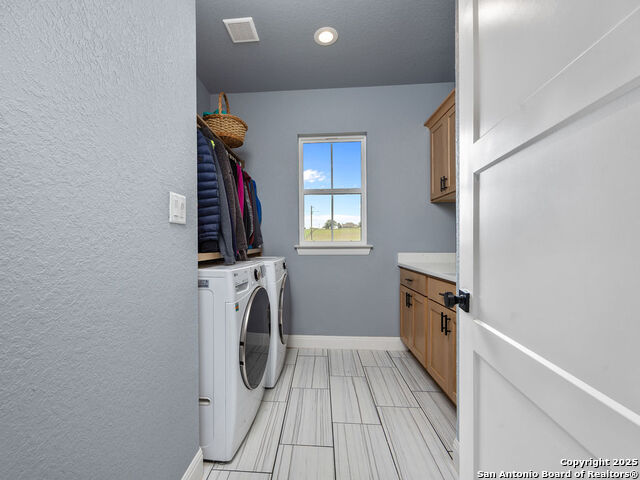 Listing photo id 25 for 228 Triple R