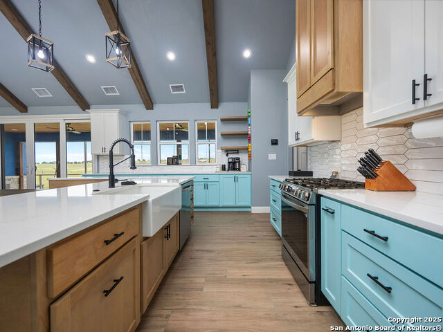 Listing photo id 2 for 228 Triple R