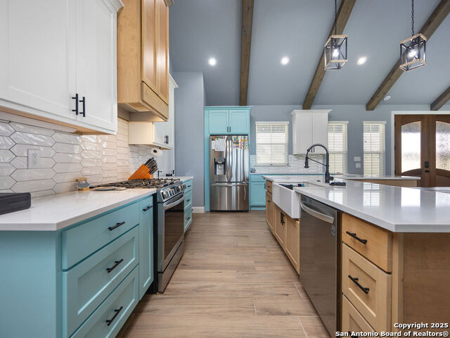 Listing photo id 3 for 228 Triple R