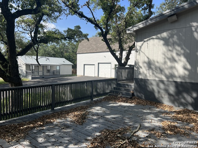 Image 3 of 23 For 1108 Hillside Oaks