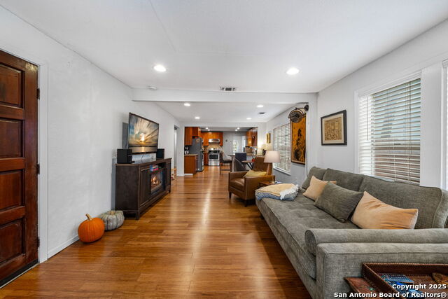 Image 7 of 31 For 1119 Pine Street N